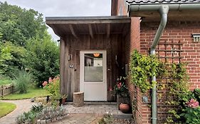 Neuhaus, Margarete